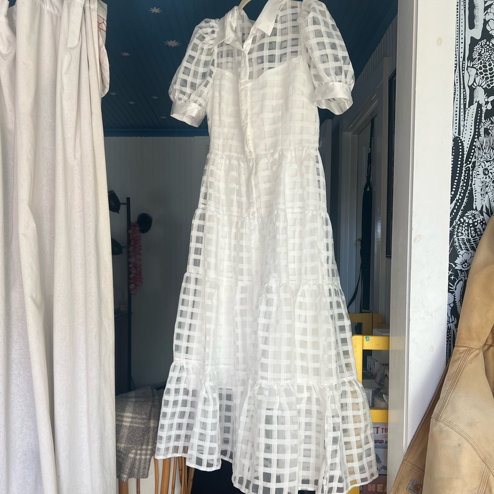 English factory size L white dress!